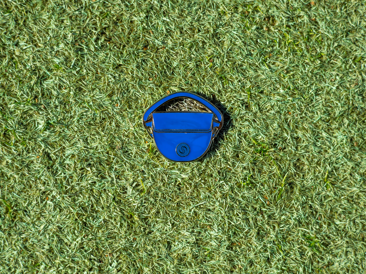 The Anni - Ball Markers and Divot Tools