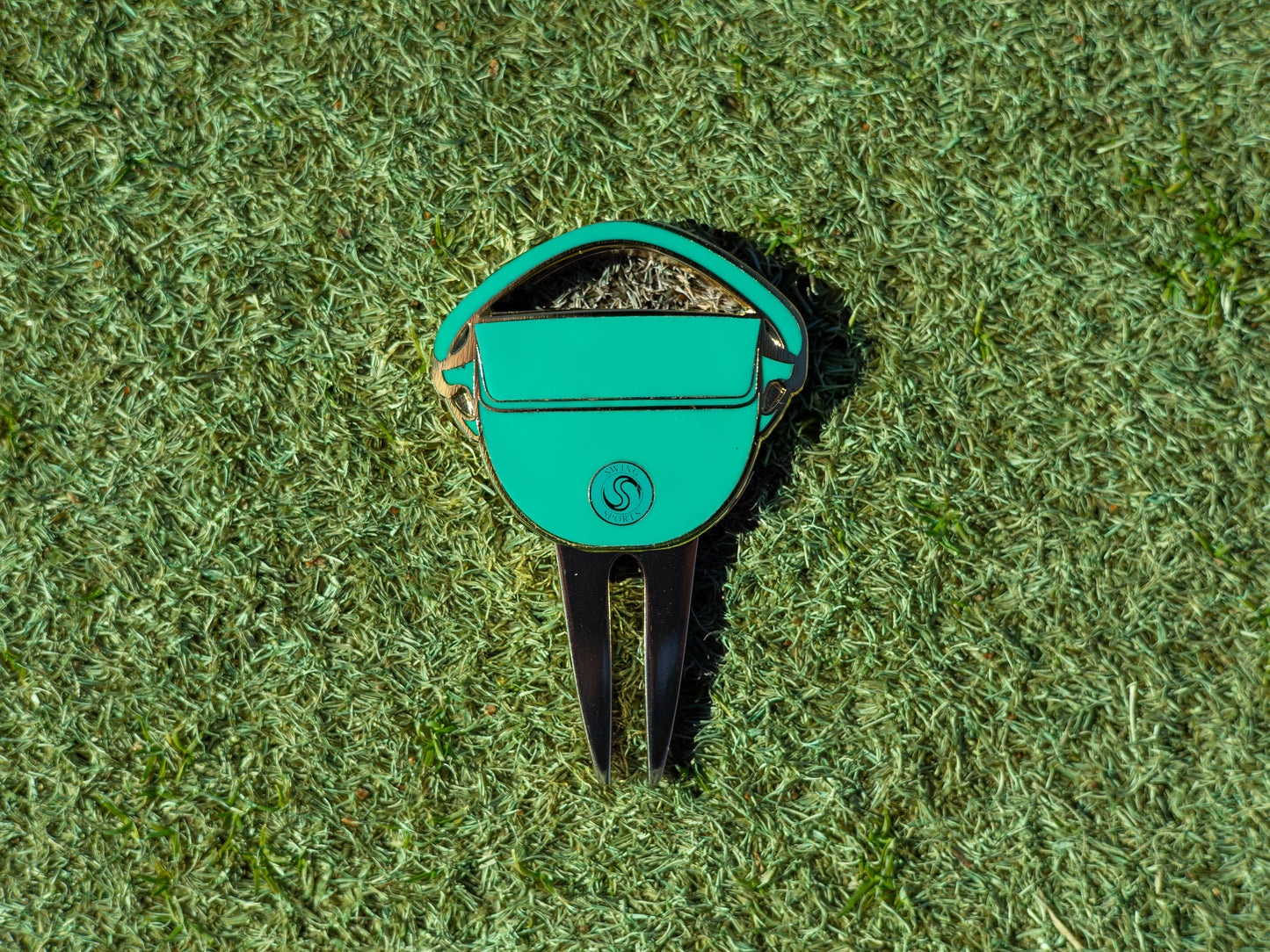 The Anni - Ball Markers and Divot Tools